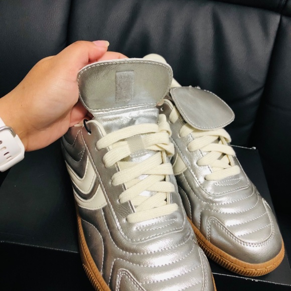 NWT❗️Madden NYC Madrid women's metallic silver sneakers sizes 7, 8 - Picture 4 of 8